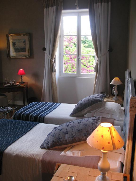 Hôtel Les Cours Du Clain à Poitiers Chambre photo